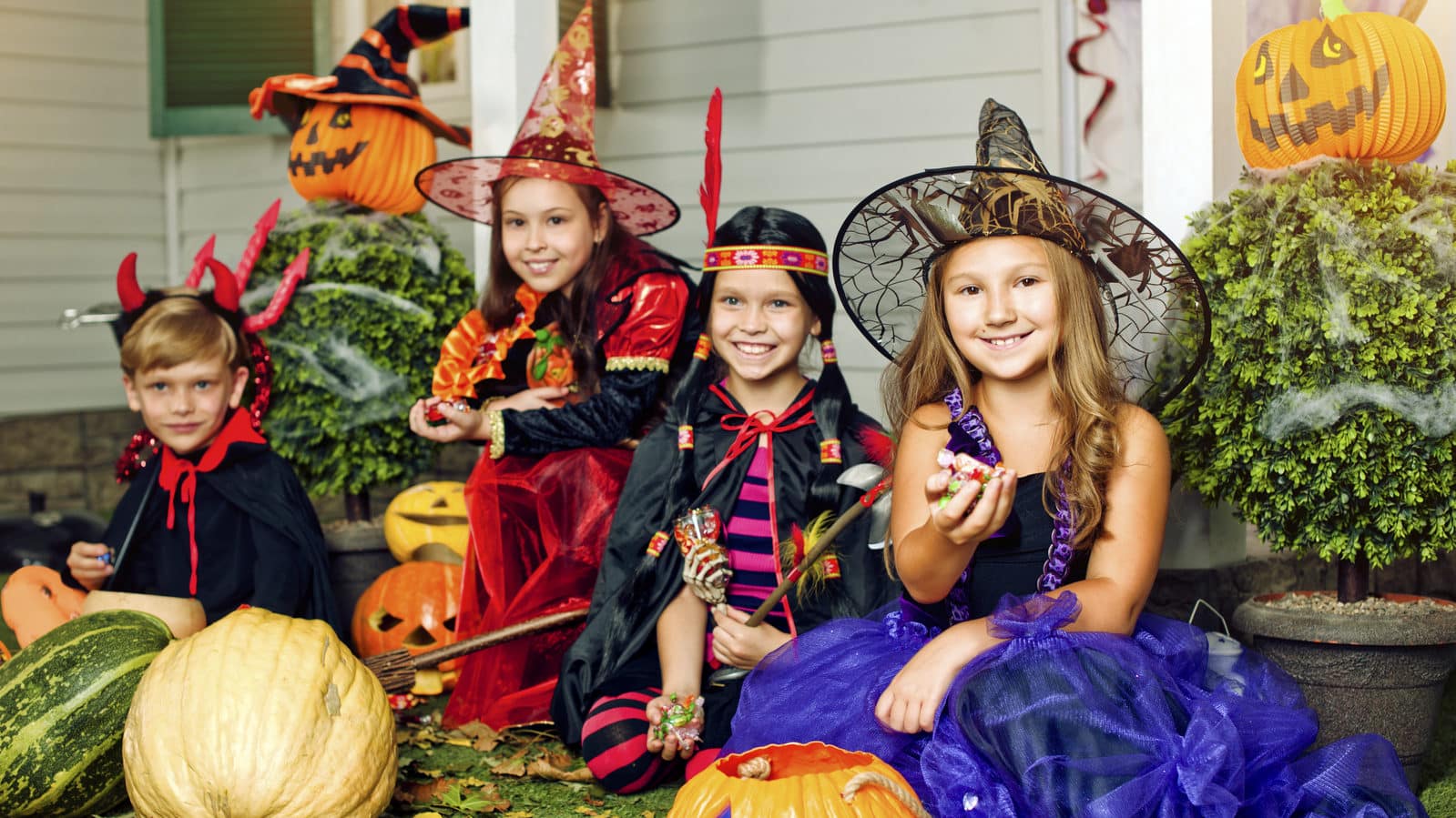 How to Make Sure Your Kids Have a Safe Halloween How to Make Sure Your Kids Have a Safe Halloween